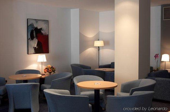 Hotel Ibis Styles Zaragoza Ramiro I Restaurace fotografie