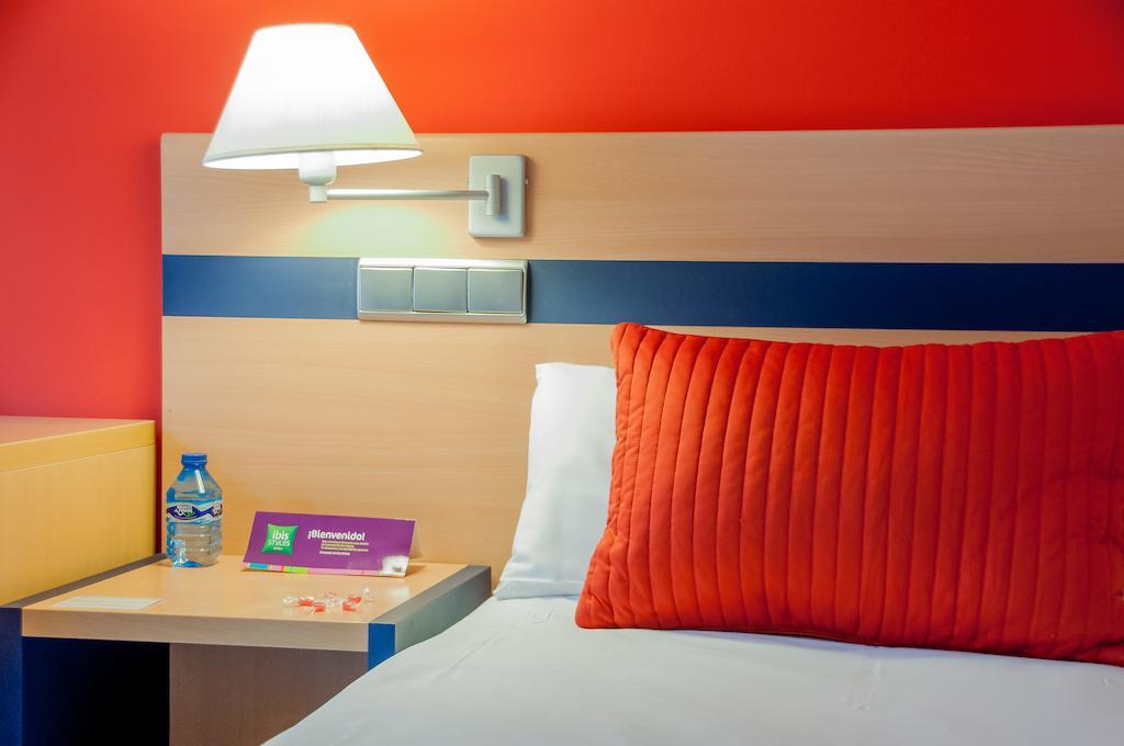 Hotel Ibis Styles Zaragoza Ramiro I Exteriér fotografie